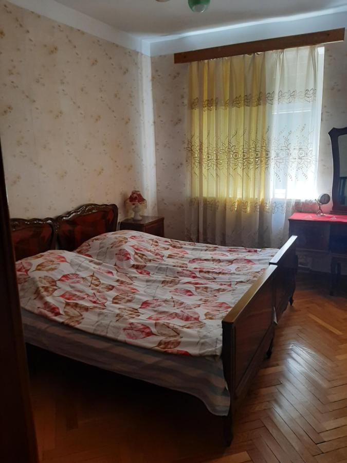 Hotel In Chiatura Buitenkant foto